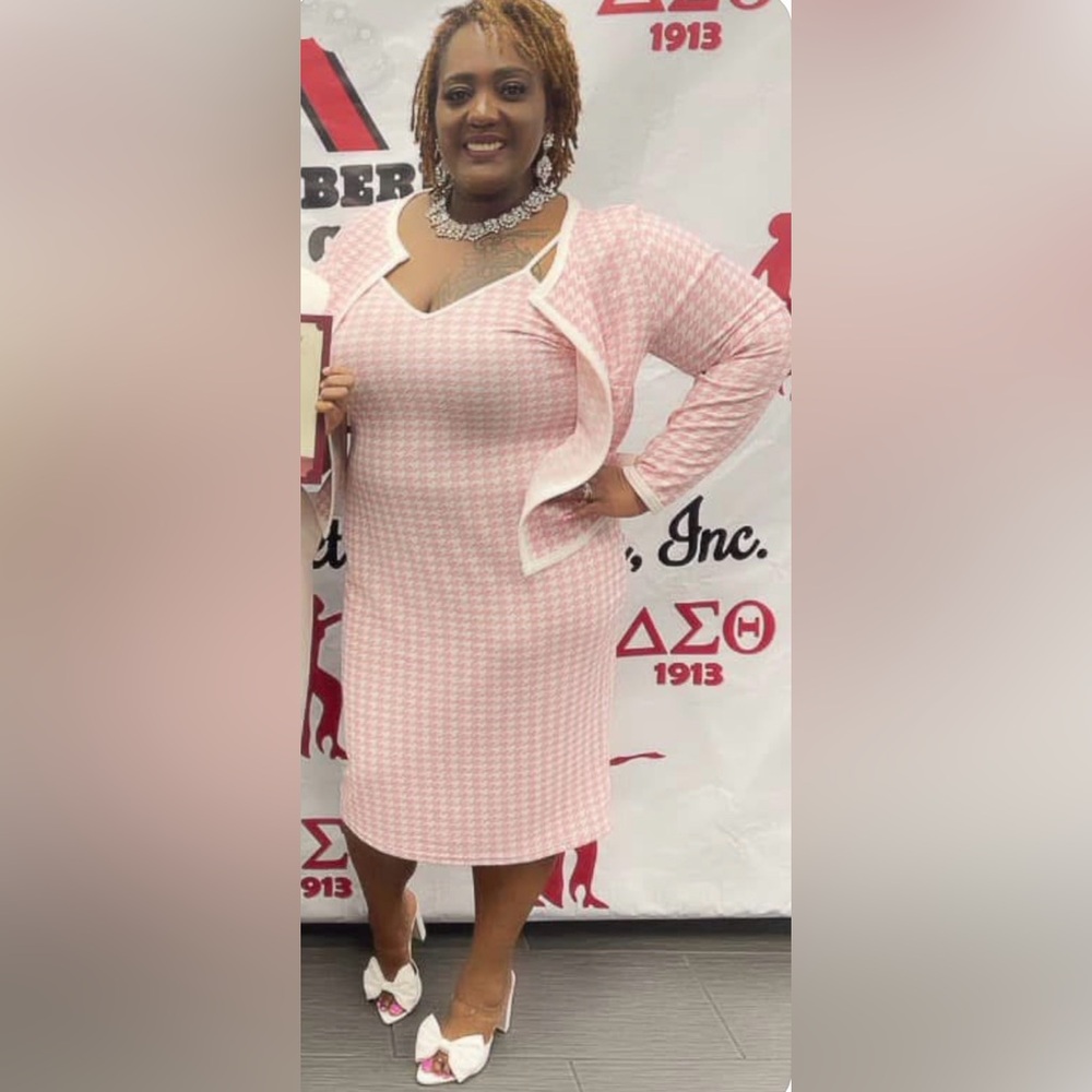 Pre-Loved Pink Houndstooth T-Strap Dress & Cropped Jacket- - Picture 5 of 5